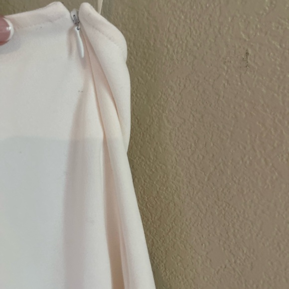 Chic Off-Shoulder Ruffle Top - Picture 4 of 4